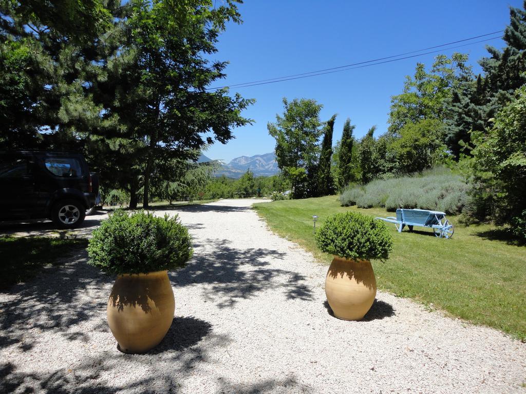 Вилла Un Gite De Charme En Haute Provence Сигуайе Номер фото