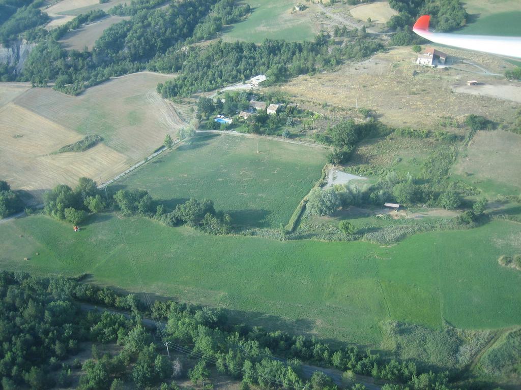 Вилла Un Gite De Charme En Haute Provence Сигуайе Номер фото