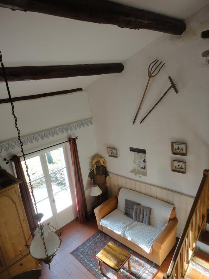 Вилла Un Gite De Charme En Haute Provence Сигуайе Экстерьер фото